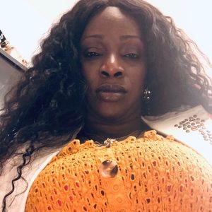 Meet your Posher, Esther